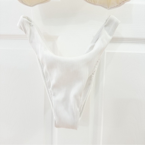 Envya Swimwear White V Chest Ribbed High Cut Bikini Set sz Small - Picture 3 of 6